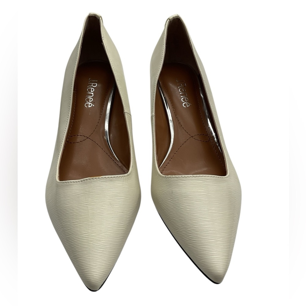 J.Reneé Braidy white Pump size‎ 9W  kitty heel